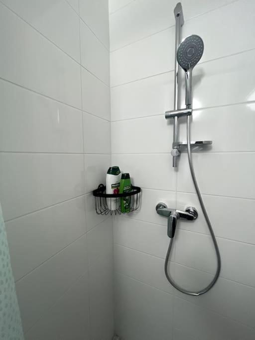 Hana Home Mantes-La-Jolie 6 Personnes Parking Public Gratuit Business&Family Dış mekan fotoğraf