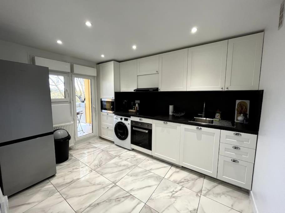 Hana Home Mantes-La-Jolie 6 Personnes Parking Public Gratuit Business&Family Dış mekan fotoğraf